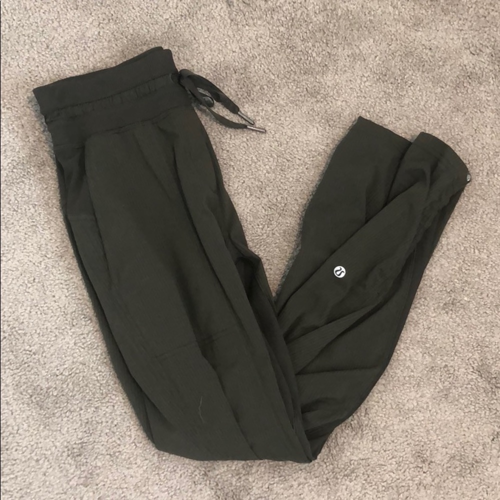 Green Lululemon Dance Studio Crop